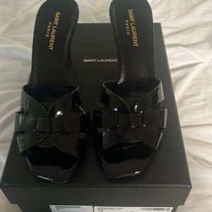 Authentic YSL tribute sandals black patent leather never worn